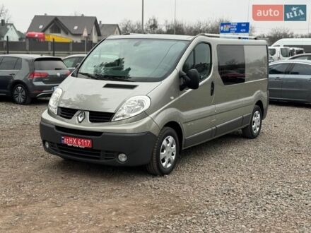 Зелений Рено Трафік, об'ємом двигуна 2 л та пробігом 251 тис. км за 16200 $, фото 1 на Automoto.ua