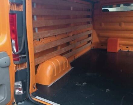 Помаранчевий Рено Трафік, об'ємом двигуна 2 л та пробігом 436 тис. км за 9000 $, фото 6 на Automoto.ua