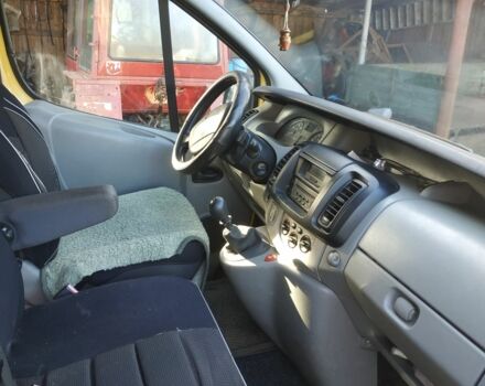 Помаранчевий Рено Трафік, об'ємом двигуна 2 л та пробігом 241 тис. км за 9000 $, фото 7 на Automoto.ua