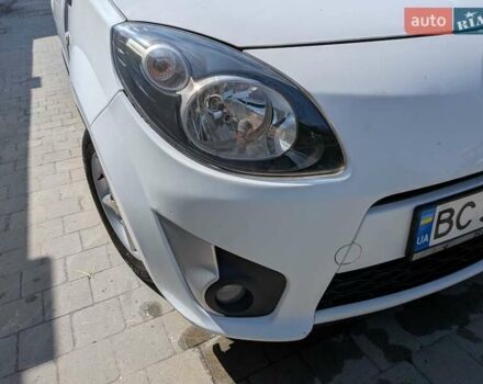 Білий Рено Твінго, об'ємом двигуна 1.15 л та пробігом 58 тис. км за 5300 $, фото 26 на Automoto.ua