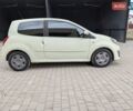 Белый Рено Твинго, объемом двигателя 1.5 л и пробегом 165 тыс. км за 3999 $, фото 3 на Automoto.ua