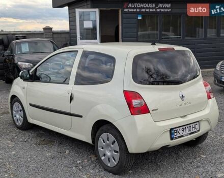 Белый Рено Твинго, объемом двигателя 1.1 л и пробегом 145 тыс. км за 4750 $, фото 14 на Automoto.ua