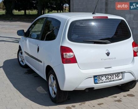 Білий Рено Твінго, об'ємом двигуна 1.15 л та пробігом 58 тис. км за 5300 $, фото 11 на Automoto.ua