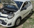 Белый Рено Твинго, объемом двигателя 1.1 л и пробегом 189 тыс. км за 4300 $, фото 4 на Automoto.ua