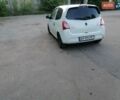 Белый Рено Твинго, объемом двигателя 1.5 л и пробегом 300 тыс. км за 4100 $, фото 4 на Automoto.ua