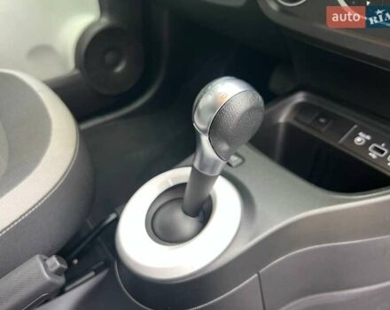 Белый Рено Твинго, объемом двигателя 0 л и пробегом 27 тыс. км за 8999 $, фото 25 на Automoto.ua