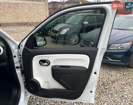 Белый Рено Твинго, объемом двигателя 0 л и пробегом 27 тыс. км за 8999 $, фото 13 на Automoto.ua