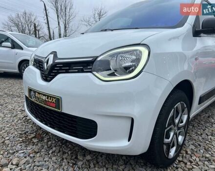 Белый Рено Твинго, объемом двигателя 0 л и пробегом 27 тыс. км за 8999 $, фото 7 на Automoto.ua