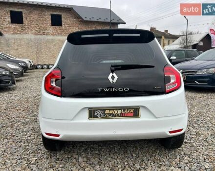 Белый Рено Твинго, объемом двигателя 0 л и пробегом 27 тыс. км за 8999 $, фото 3 на Automoto.ua