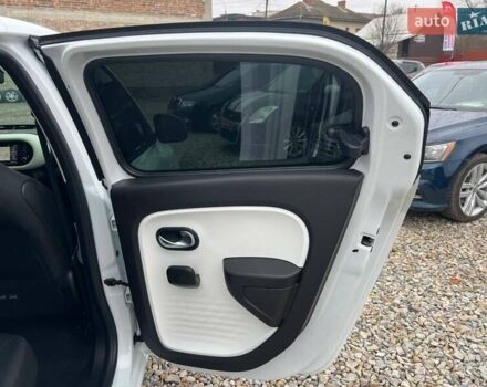 Белый Рено Твинго, объемом двигателя 0 л и пробегом 27 тыс. км за 8999 $, фото 15 на Automoto.ua