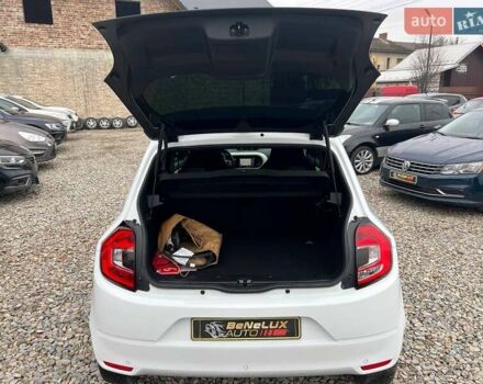 Белый Рено Твинго, объемом двигателя 0 л и пробегом 27 тыс. км за 8999 $, фото 10 на Automoto.ua