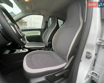 Белый Рено Твинго, объемом двигателя 0 л и пробегом 27 тыс. км за 8999 $, фото 17 на Automoto.ua