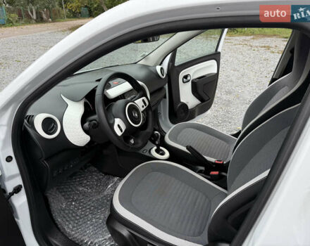 Белый Рено Твинго, объемом двигателя 0 л и пробегом 60 тыс. км за 8600 $, фото 14 на Automoto.ua