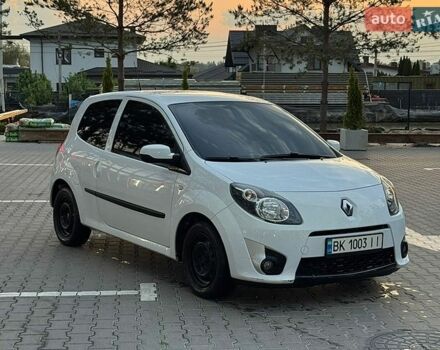 Белый Рено Твинго, объемом двигателя 1.15 л и пробегом 204 тыс. км за 3750 $, фото 1 на Automoto.ua