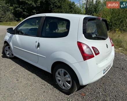 Белый Рено Твинго, объемом двигателя 1.2 л и пробегом 215 тыс. км за 3300 $, фото 1 на Automoto.ua