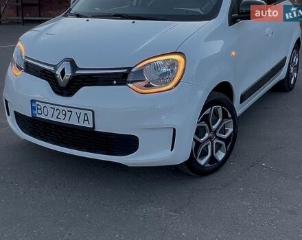 Белый Рено Твинго, объемом двигателя 0 л и пробегом 17 тыс. км за 9950 $, фото 1 на Automoto.ua