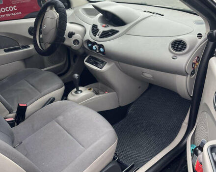 Рено Твінго 2008 у Києві на Automoto.ua Чорний Рено Твінго, об'ємом двигуна 1.1 л та пробігом 222 тис. км за 3100 $, фото 14 на Automoto.ua