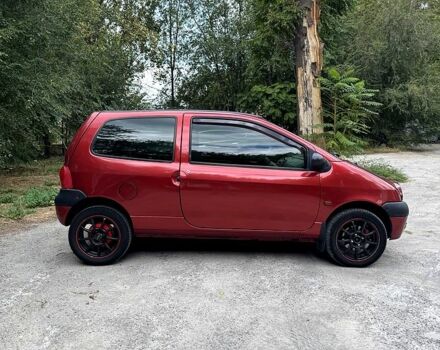 Рено Твінго 1994 у Запоріжжя на Automoto.ua Червоний Рено Твінго, об'ємом двигуна 1.2 л та пробігом 196 тис. км за 2800 $, фото 4 на Automoto.ua