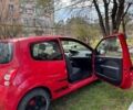 Красный Рено Твинго, объемом двигателя 1.2 л и пробегом 238 тыс. км за 4700 $, фото 1 на Automoto.ua