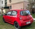 Красный Рено Твинго, объемом двигателя 1.2 л и пробегом 238 тыс. км за 4700 $, фото 3 на Automoto.ua