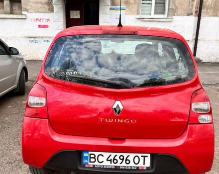 Красный Рено Твинго, объемом двигателя 1.2 л и пробегом 132 тыс. км за 4500 $, фото 4 на Automoto.ua
