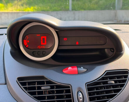 Червоний Рено Твінго, об'ємом двигуна 1.2 л та пробігом 115 тис. км за 4190 $, фото 18 на Automoto.ua