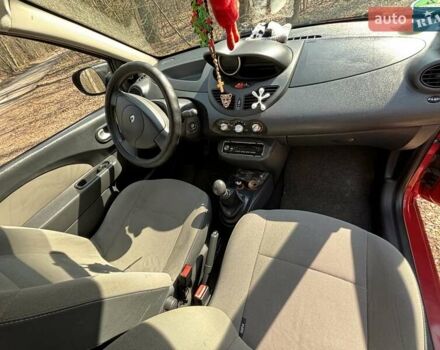 Красный Рено Твинго, объемом двигателя 1.15 л и пробегом 135 тыс. км за 3500 $, фото 13 на Automoto.ua