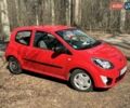 Красный Рено Твинго, объемом двигателя 1.15 л и пробегом 135 тыс. км за 3500 $, фото 2 на Automoto.ua