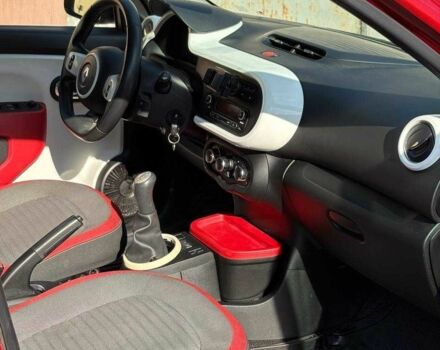 Рено Твінго 2014 у Запоріжжя на Automoto.ua Червоний Рено Твінго, об'ємом двигуна 1 л та пробігом 179 тис. км за 5200 $, фото 8 на Automoto.ua