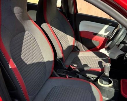 Рено Твінго 2014 у Запоріжжя на Automoto.ua Червоний Рено Твінго, об'ємом двигуна 1 л та пробігом 179 тис. км за 5200 $, фото 10 на Automoto.ua