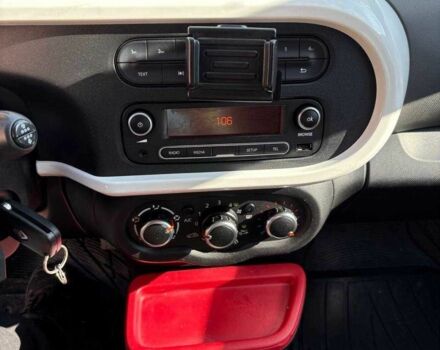 Рено Твінго 2014 у Запоріжжя на Automoto.ua Червоний Рено Твінго, об'ємом двигуна 1 л та пробігом 179 тис. км за 5200 $, фото 7 на Automoto.ua