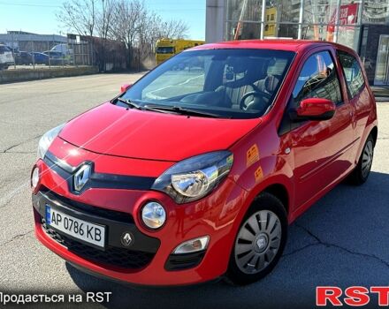 Красный Рено Твинго, объемом двигателя 1.5 л и пробегом 12500 тыс. км за 3900 $, фото 1 на Automoto.ua