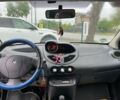 Рено Твинго, объемом двигателя 1.2 л и пробегом 201 тыс. км за 4800 $, фото 12 на Automoto.ua