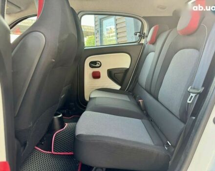 Рено Твинго, объемом двигателя 1 л и пробегом 70 тыс. км за 5500 $, фото 23 на Automoto.ua