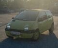 Желтый Рено Твинго, объемом двигателя 1.2 л и пробегом 240 тыс. км за 2500 $, фото 1 на Automoto.ua