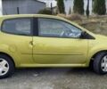 Желтый Рено Твинго, объемом двигателя 1.15 л и пробегом 145 тыс. км за 6150 $, фото 1 на Automoto.ua