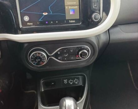 Серый Рено Твинго, объемом двигателя 0 л и пробегом 61 тыс. км за 7950 $, фото 1 на Automoto.ua