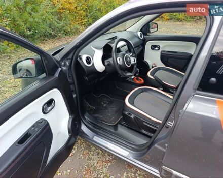 Серый Рено Твинго, объемом двигателя 0 л и пробегом 61 тыс. км за 7950 $, фото 6 на Automoto.ua