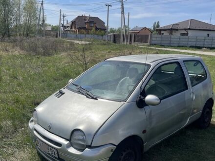 Рено Твинго 2001 в Борисполе на Automoto.ua Серый Рено Твинго, объемом двигателя 1.2 л и пробегом 200 тыс. км за 1100 $, фото 1 на Automoto.ua