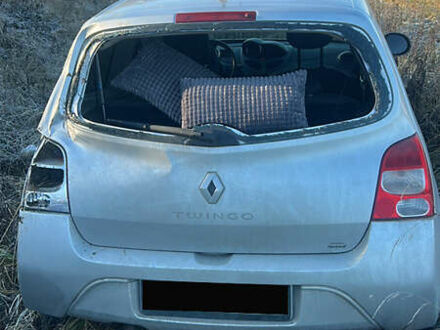 Серый Рено Твинго, объемом двигателя 1.1 л и пробегом 135 тыс. км за 2500 $, фото 1 на Automoto.ua