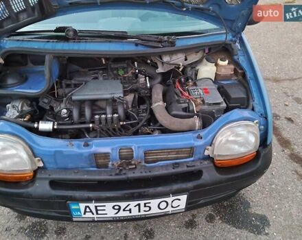 Синій Рено Твінго, об'ємом двигуна 1.14 л та пробігом 230 тис. км за 2100 $, фото 3 на Automoto.ua