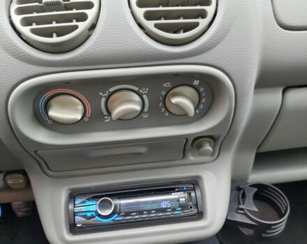 Синий Рено Твинго, объемом двигателя 1.1 л и пробегом 152 тыс. км за 3000 $, фото 4 на Automoto.ua