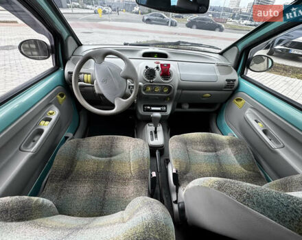 Зеленый Рено Твинго, объемом двигателя 1.2 л и пробегом 137 тыс. км за 3500 $, фото 38 на Automoto.ua