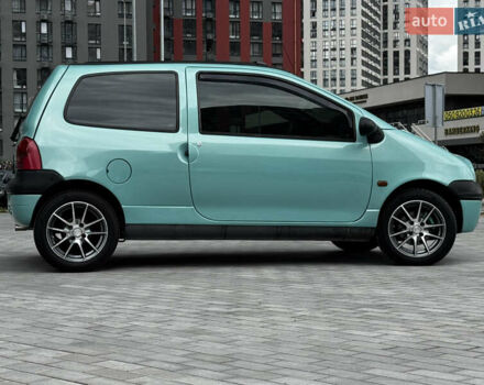 Зеленый Рено Твинго, объемом двигателя 1.2 л и пробегом 137 тыс. км за 3500 $, фото 7 на Automoto.ua