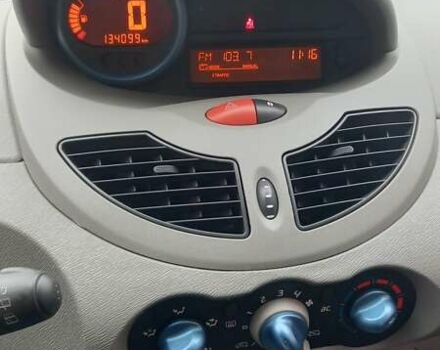 Рено Твінго 2008 у Хусте на Automoto.ua Зелений Рено Твінго, об'ємом двигуна 1.15 л та пробігом 143 тис. км за 3800 $, фото 2 на Automoto.ua