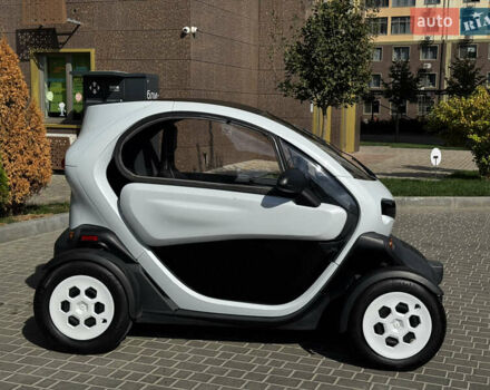 Рено Твизи, объемом двигателя 0 л и пробегом 1 тыс. км за 6100 $, фото 4 на Automoto.ua