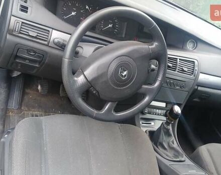 Серый Рено Вел Сатис, объемом двигателя 2.2 л и пробегом 340 тыс. км за 3700 $, фото 2 на Automoto.ua
