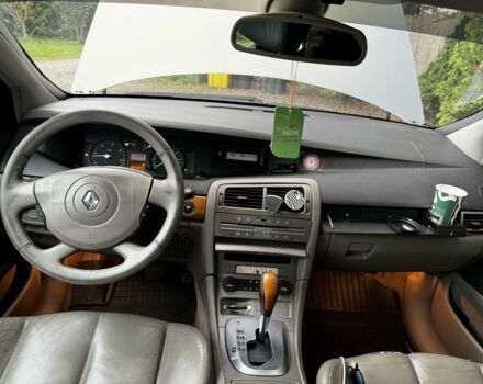 Сірий Рено Вел Сатіс, об'ємом двигуна 3 л та пробігом 300 тис. км за 3399 $, фото 12 на Automoto.ua