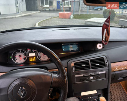 Сірий Рено Вел Сатіс, об'ємом двигуна 2.19 л та пробігом 196 тис. км за 6300 $, фото 17 на Automoto.ua