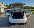 Белый Рено Зое, объемом двигателя 0 л и пробегом 130 тыс. км за 5650 $, фото 14 на Automoto.ua